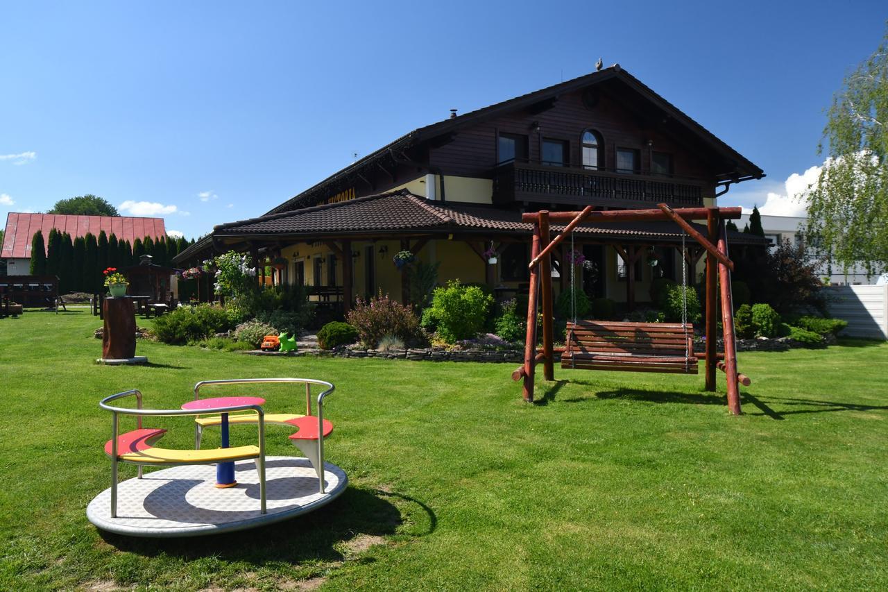 Villa Victoria Penzion Liptovský Ján Buitenkant foto